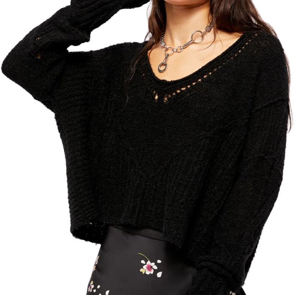 Free People- NWT Black Seashell Crop Sweater